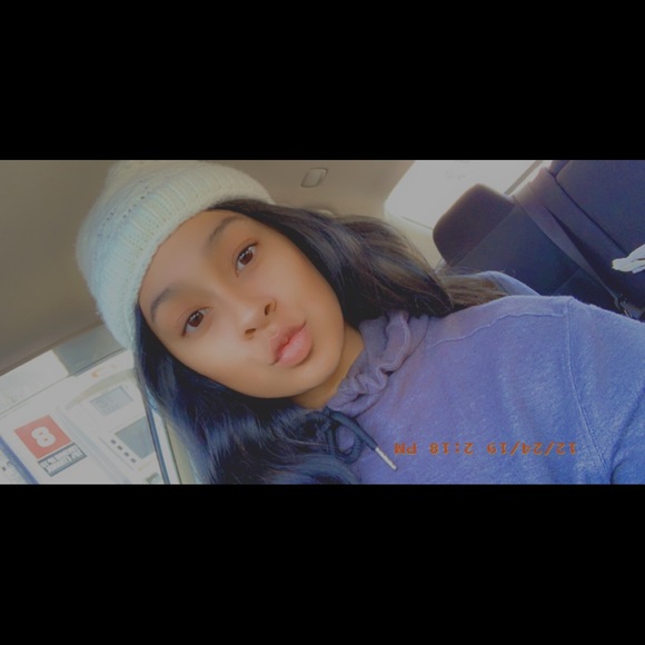 Meet your Posher, Jazmyn - Picture 1 of 1